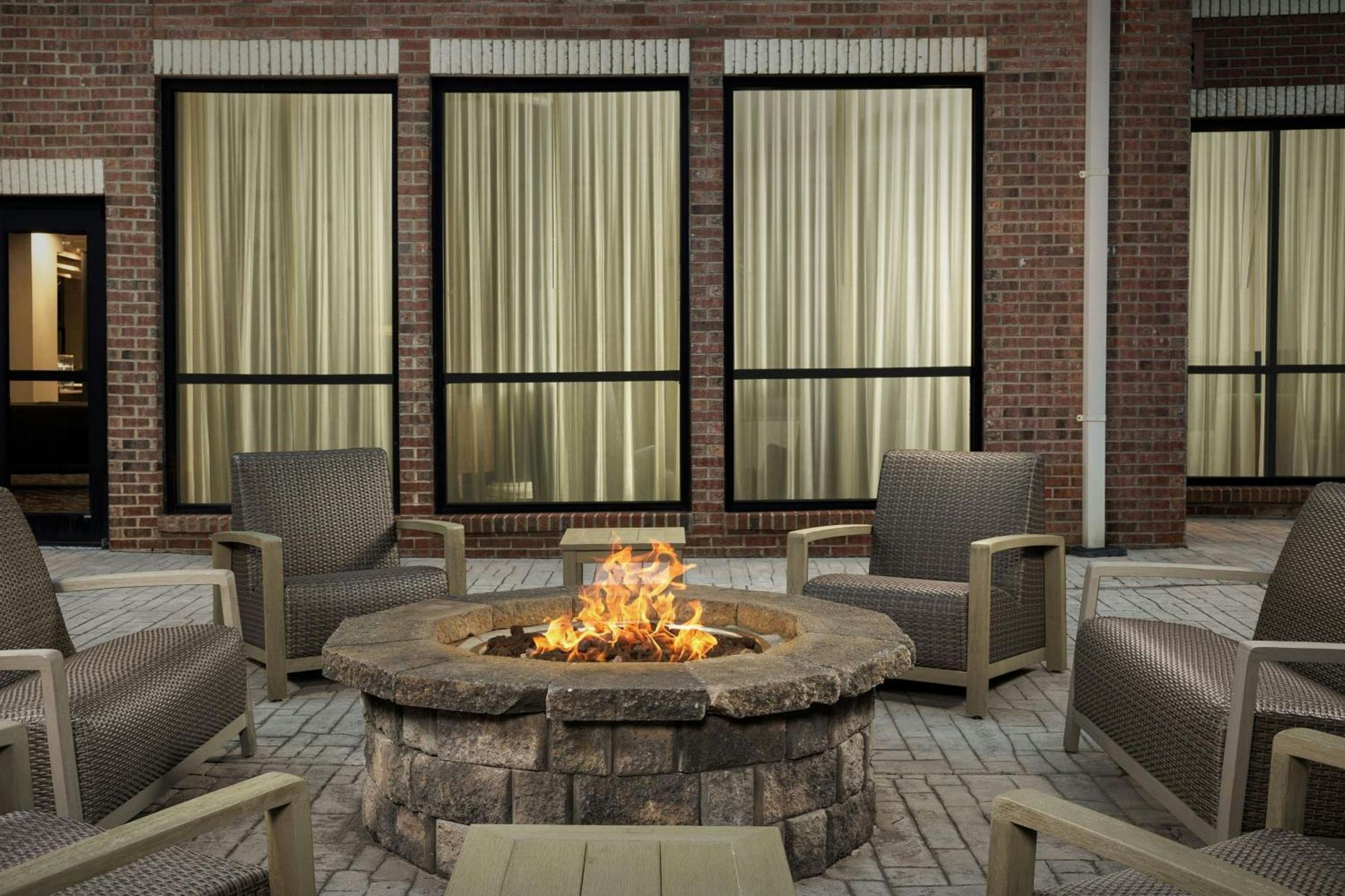 Hotel Courtyard By Marriott Salisbury Extérieur photo